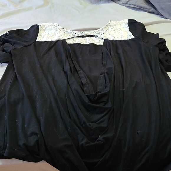 Top - Picture 2 of 3